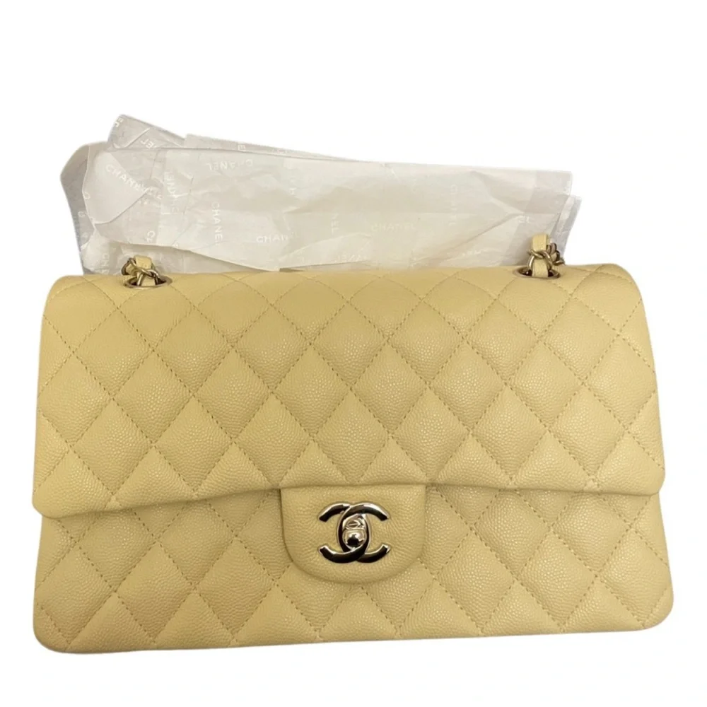 CHANEL Timeless Classic Flap Double Flap bag in Yellow Caviar Leather Medium - Picture 10 of 16
